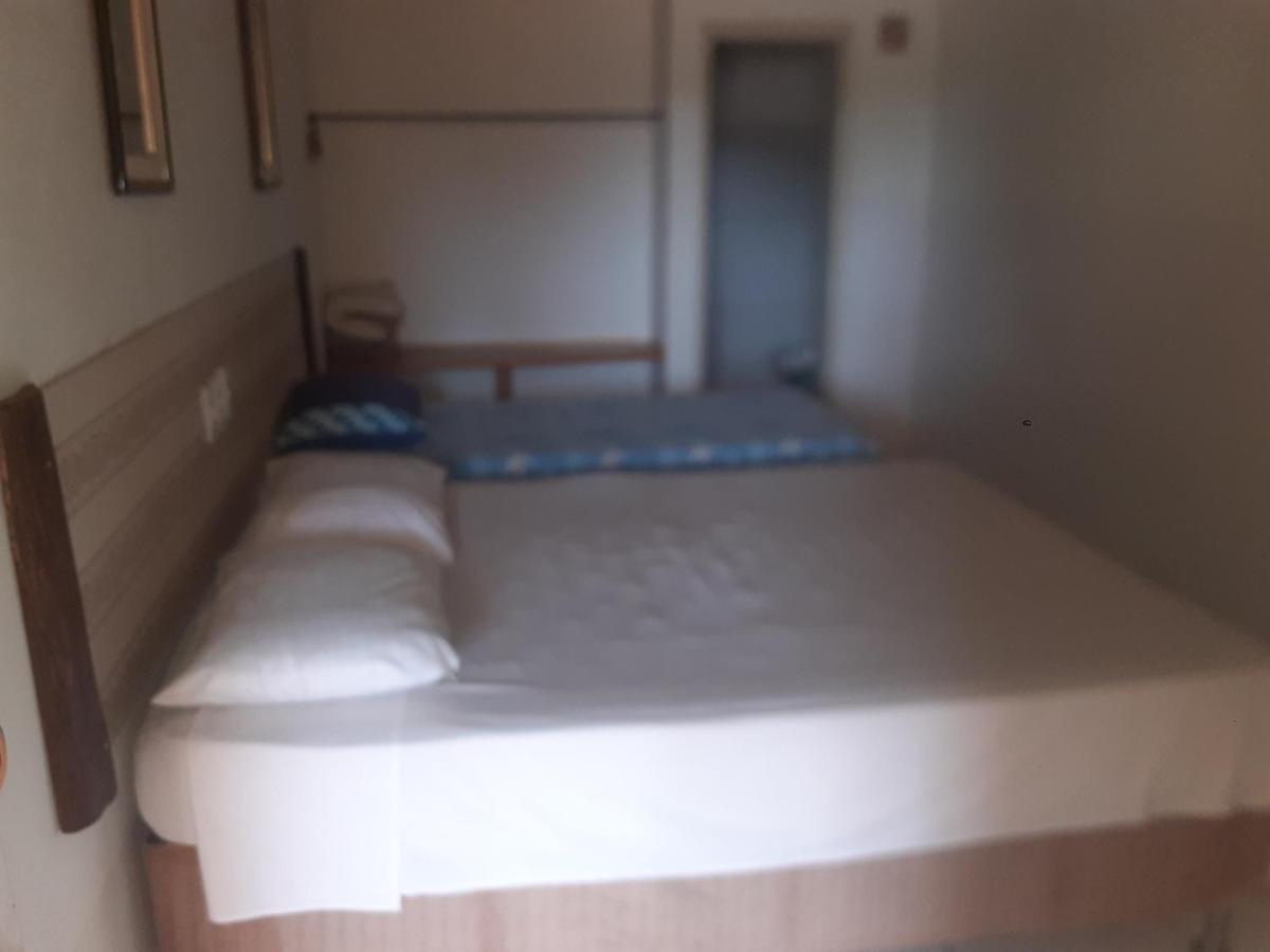 Canoas Hotel Poconé Kültér fotó