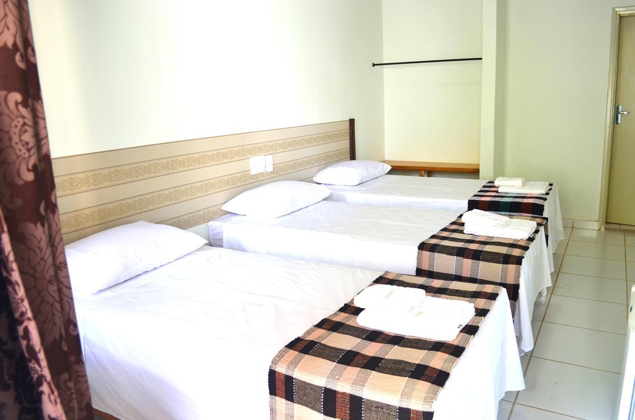 Canoas Hotel Poconé Kültér fotó